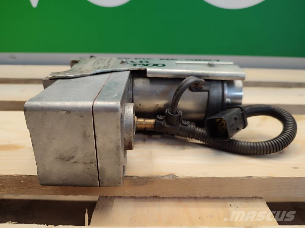 John Deere AXE59370 JOHN DEERE 7300 shearbar adjustment motor Mootorid