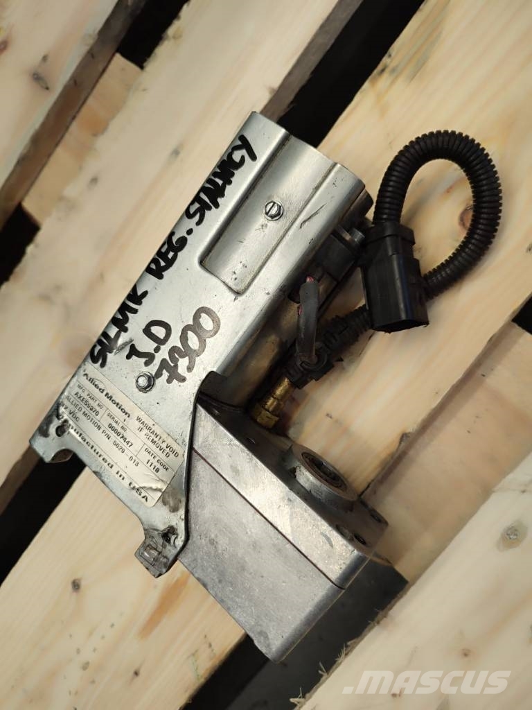 John Deere AXE59370 JOHN DEERE 7300 shearbar adjustment motor Mootorid