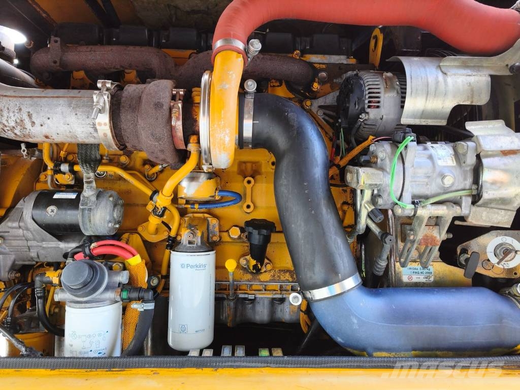 CAT M 318 D Колёсные экскаваторы