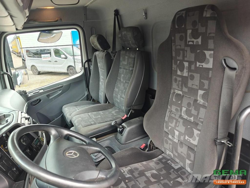 Mercedes-Benz ATEGO 816 4x2 Day Cab (3 pers) Euro4 - Enclosed Bo Camion Fourgon