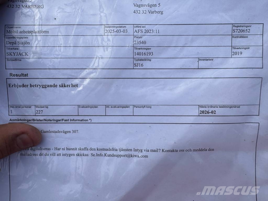 SkyJack SJ 16 Vertikaalsed mast tõstukid