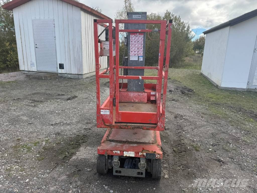 SkyJack SJ 16 Vertikaalsed mast tõstukid