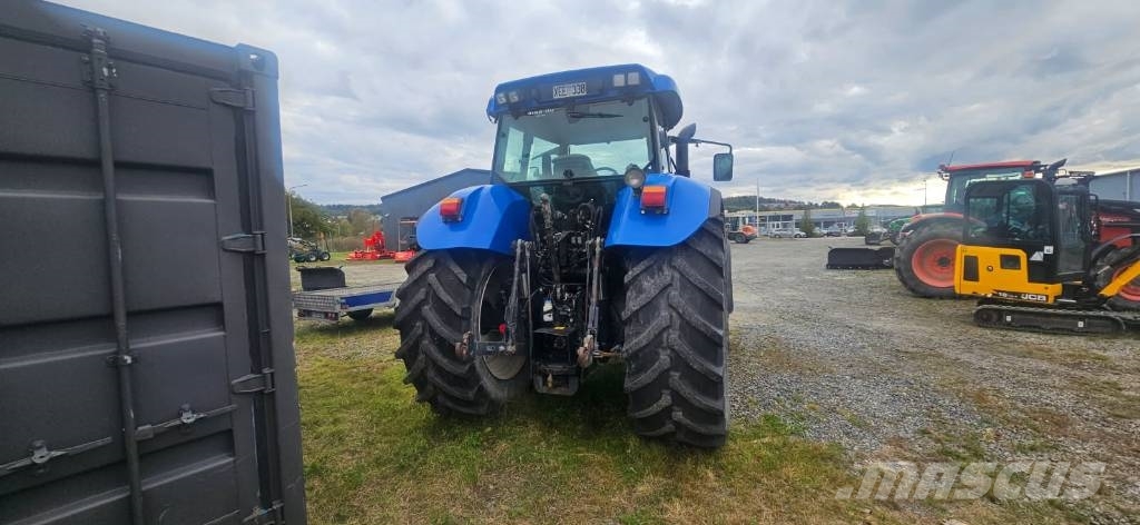 New Holland TVT 190 Frontlyft lastare 트랙터