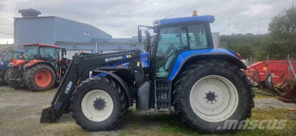 New Holland TVT 190 Frontlyft lastare 트랙터
