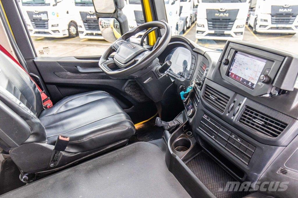 Iveco X WAY 420 + STETTER 9m3 شاحنات خرسانة