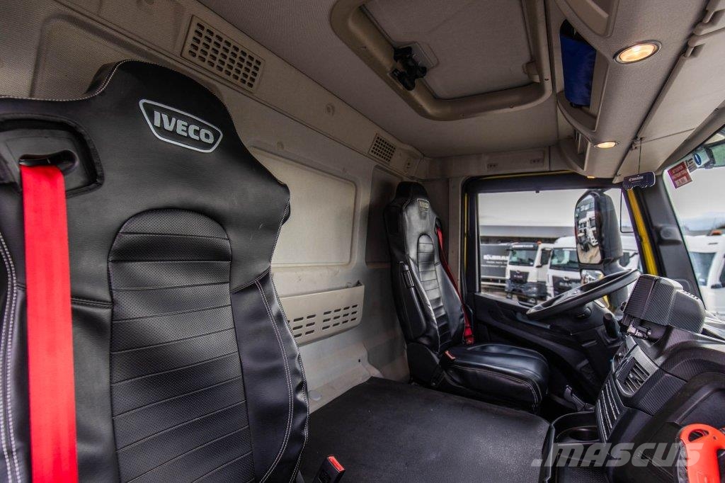 Iveco X WAY 420 + STETTER 9m3 شاحنات خرسانة