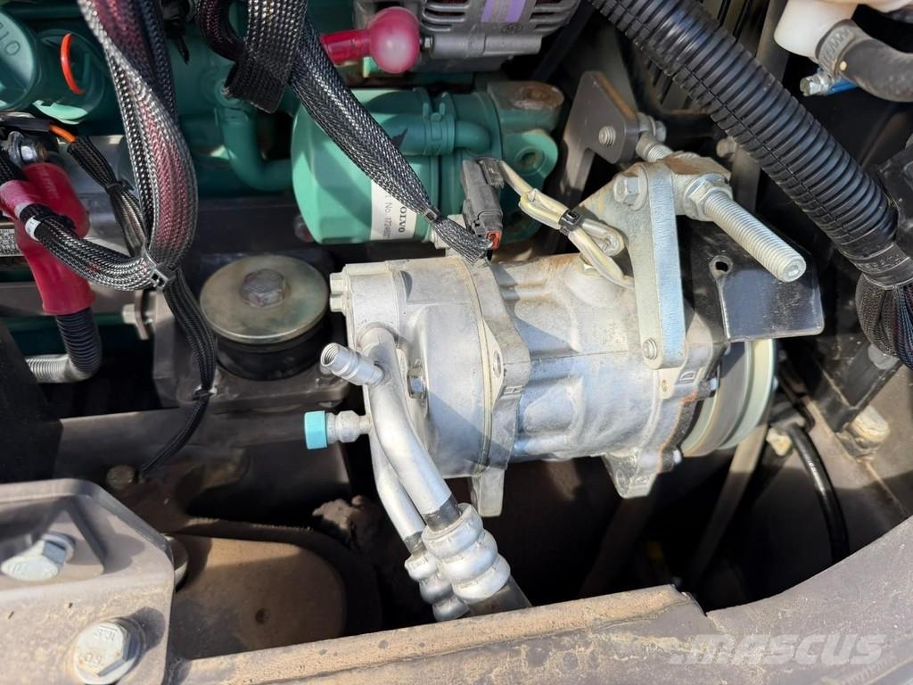 Volvo ECR 88 D TRIPPLE ARM / Verstellausleger - *999h* O Midibagger 7t - 12t