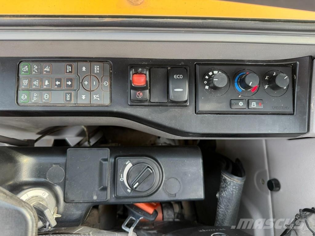 Volvo ECR 88 D TRIPPLE ARM / Verstellausleger - *999h* O Midibagger 7t - 12t
