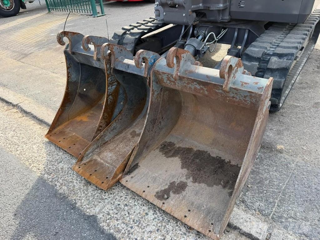 Volvo ECR 88 D TRIPPLE ARM / Verstellausleger - *999h* O Midibagger 7t - 12t