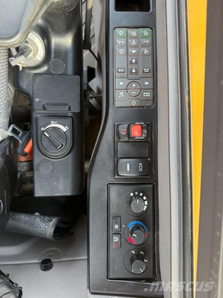 Volvo ECR 88 D TRIPPLE ARM / Verstellausleger - *999h* O Midibagger 7t - 12t
