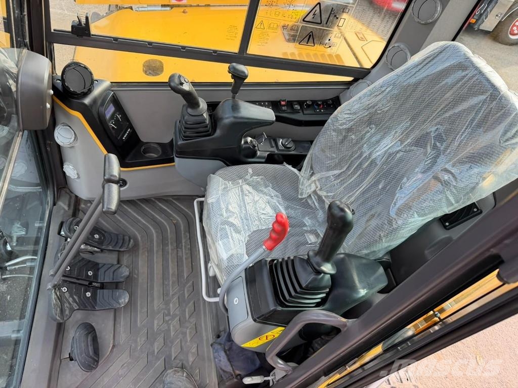 Volvo ECR 88 D TRIPPLE ARM / Verstellausleger - *999h* O Midibagger 7t - 12t