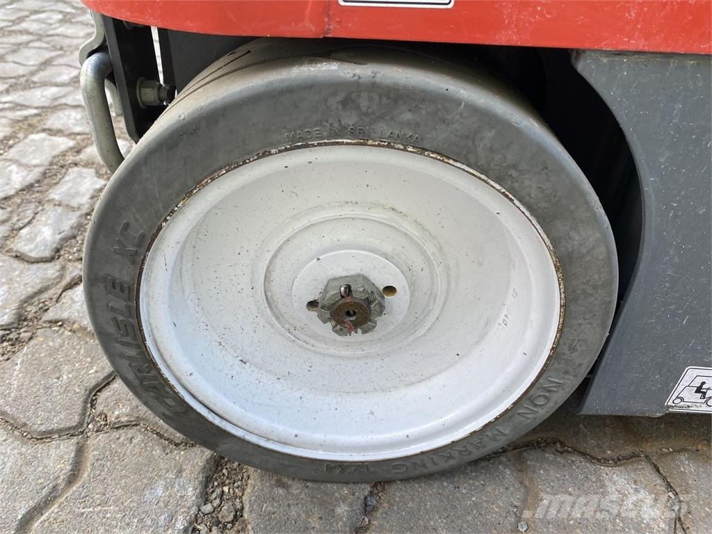 SkyJack SJ12 Jarbolne penjajuće platforme