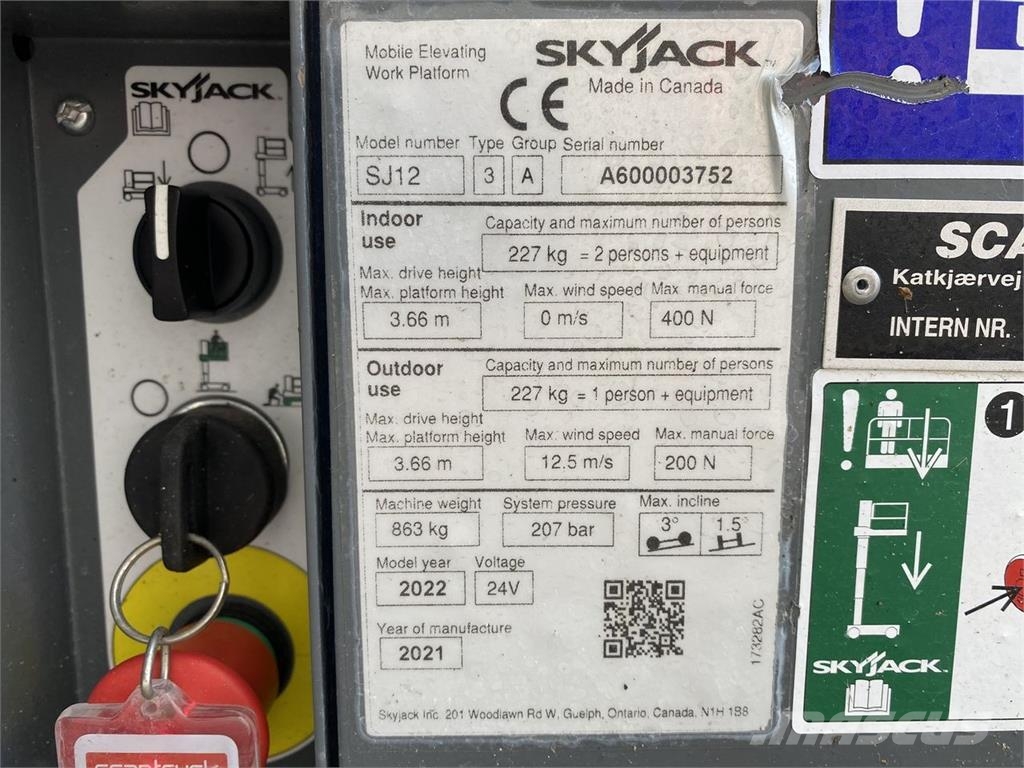 SkyJack SJ12 Jarbolne penjajuće platforme
