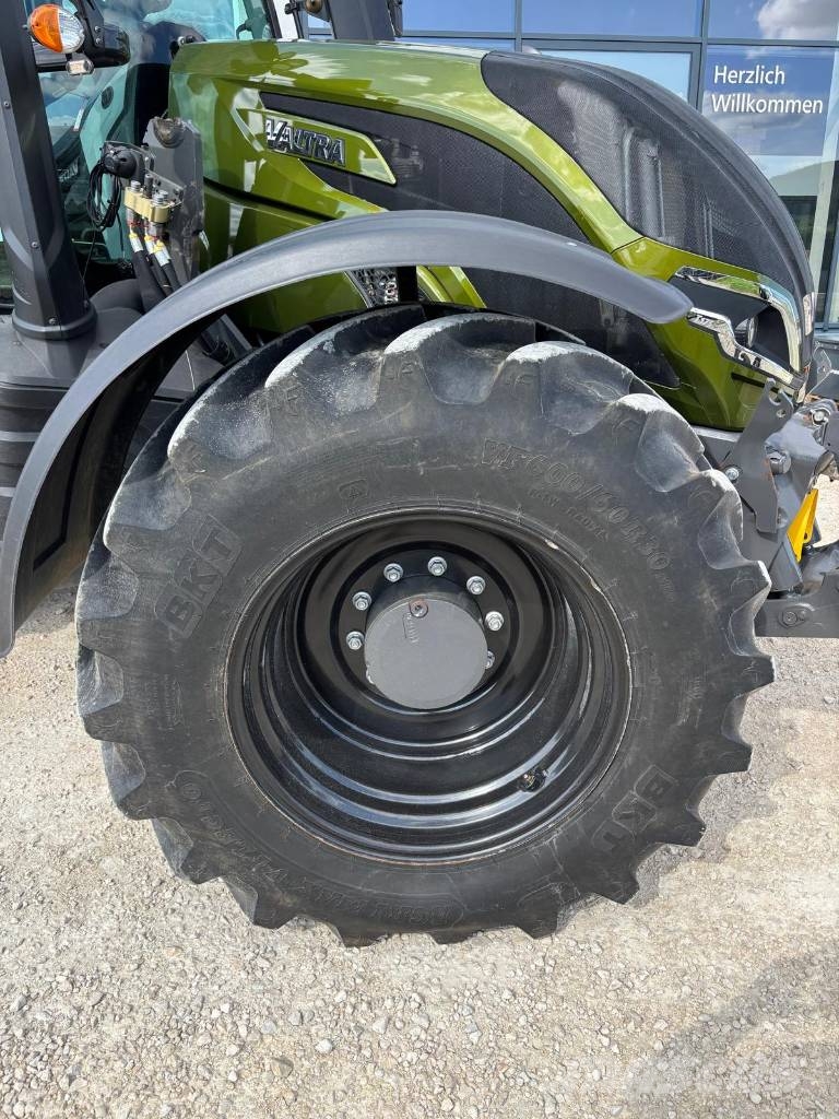 Valtra T 175 ED Traktorit