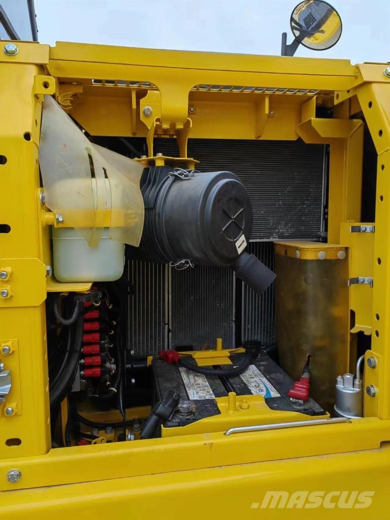 Komatsu PC 130-7K 中型挖掘机