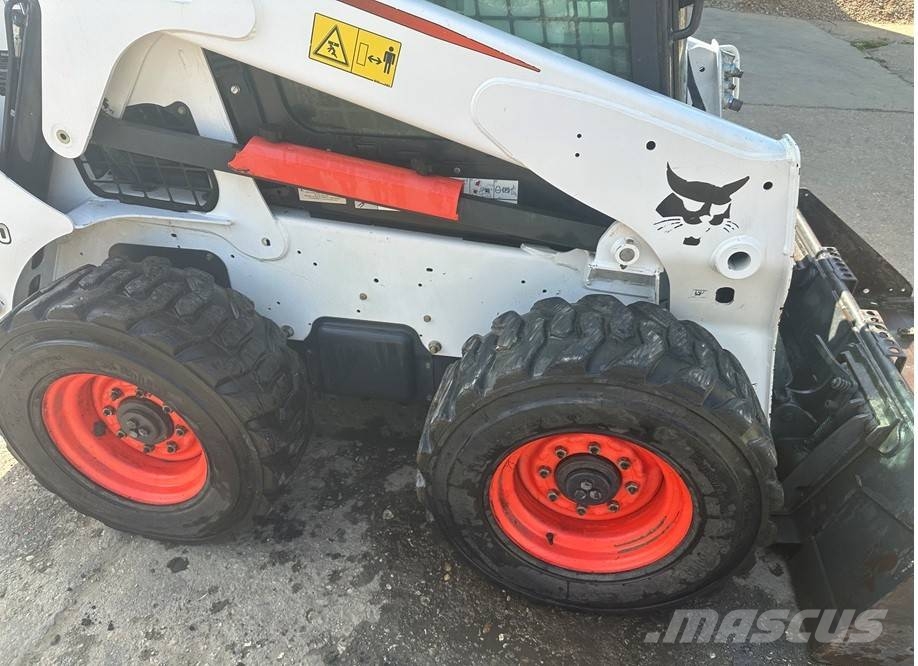 Bobcat S 650 لوادر بعجل