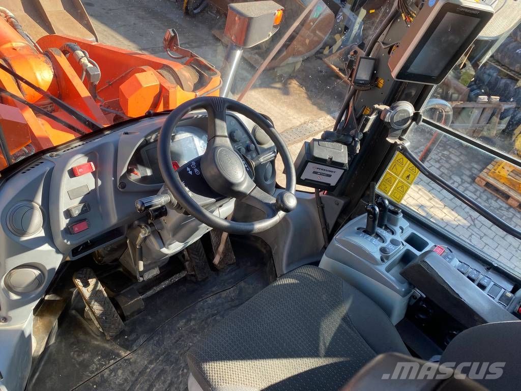Hitachi ZW 330-6 Φορτωτές με λάστιχα (Τροχοφόροι)