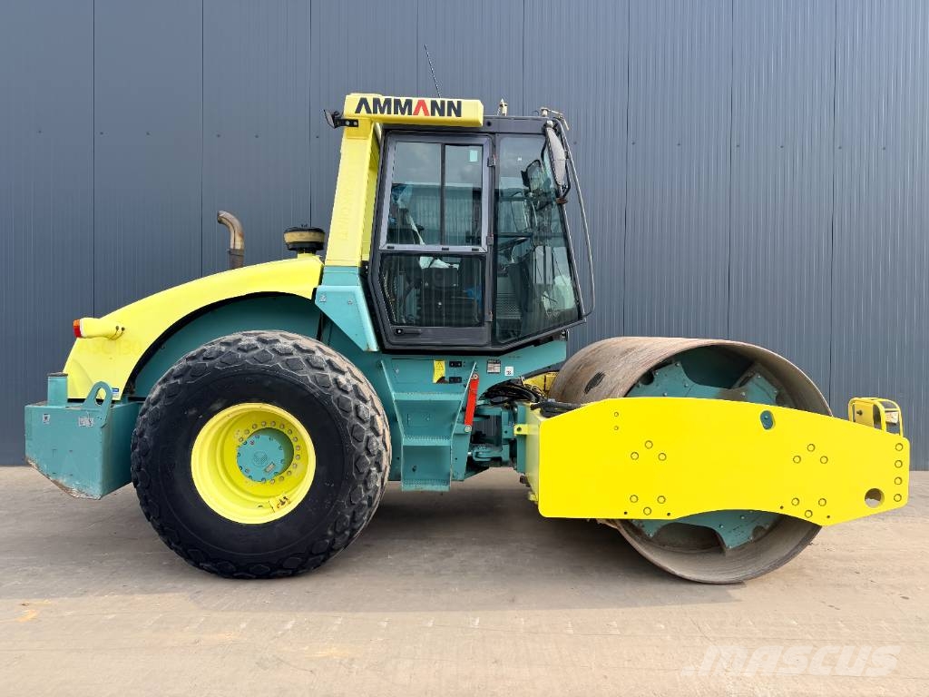Ammann ASC130D مداحل أحادية الأسطوانة
