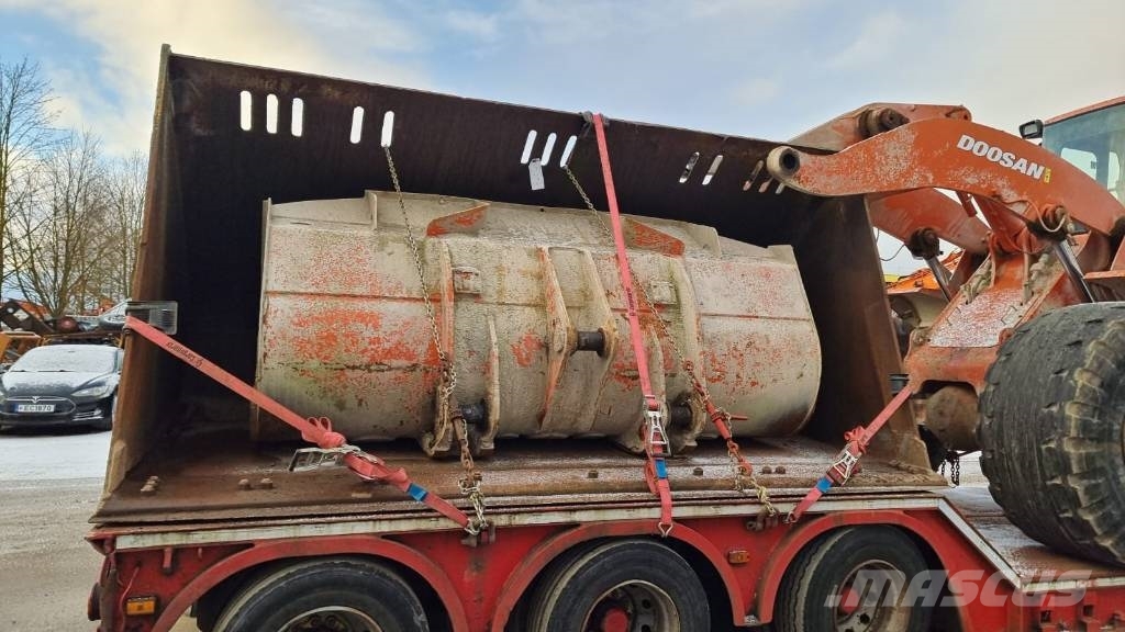 HIGH TIP LOADING BUCKETS FOR WHEELED LOADERS 鏟斗