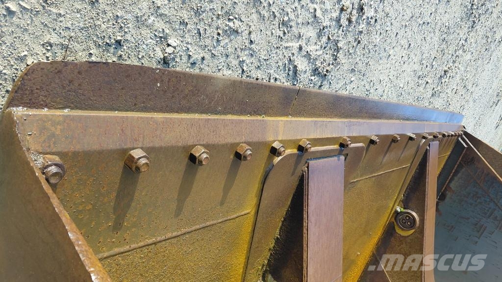 CAT 966 972 high tip bucket / 12m3 / 3.80m Buckets