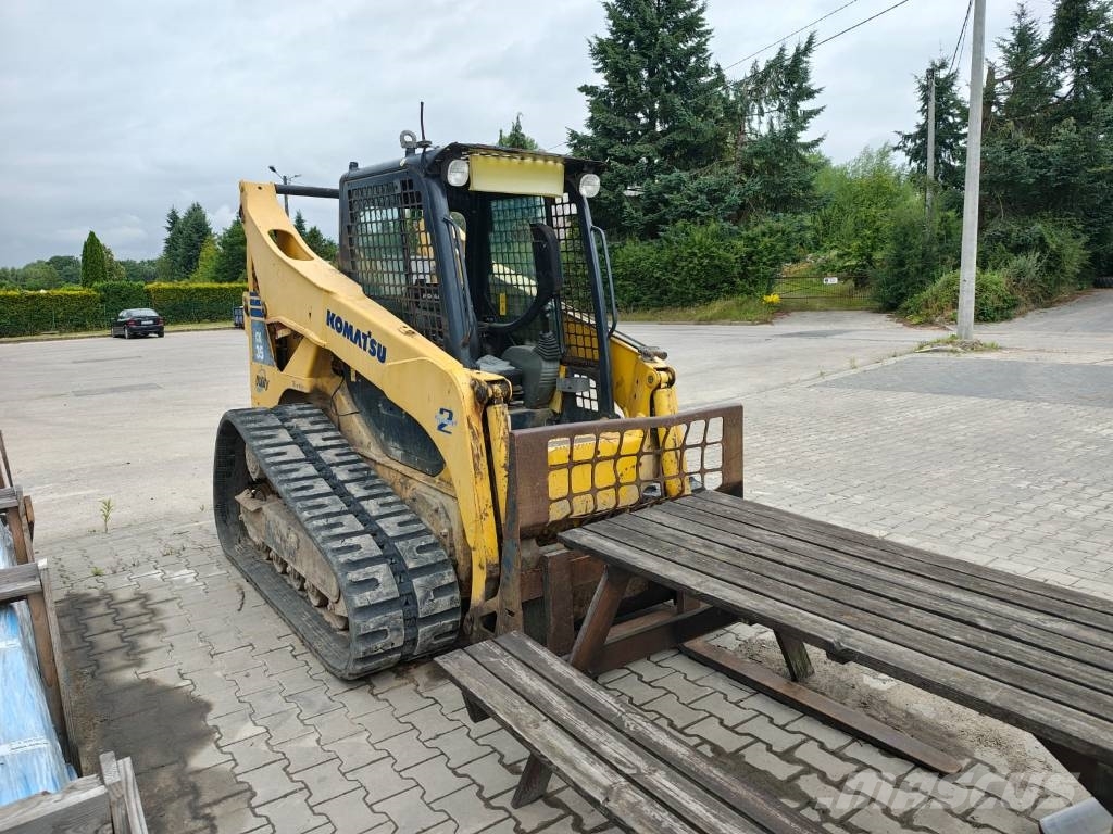 Komatsu CK 35 滑移装载机