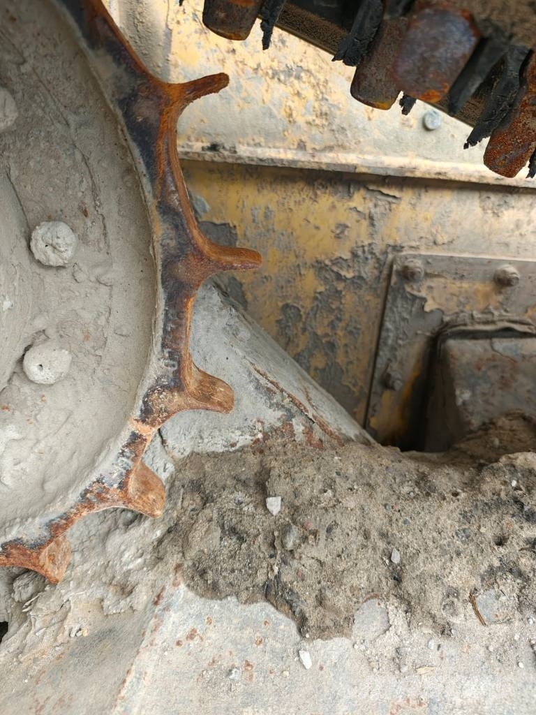 Komatsu CK 35 滑移装载机