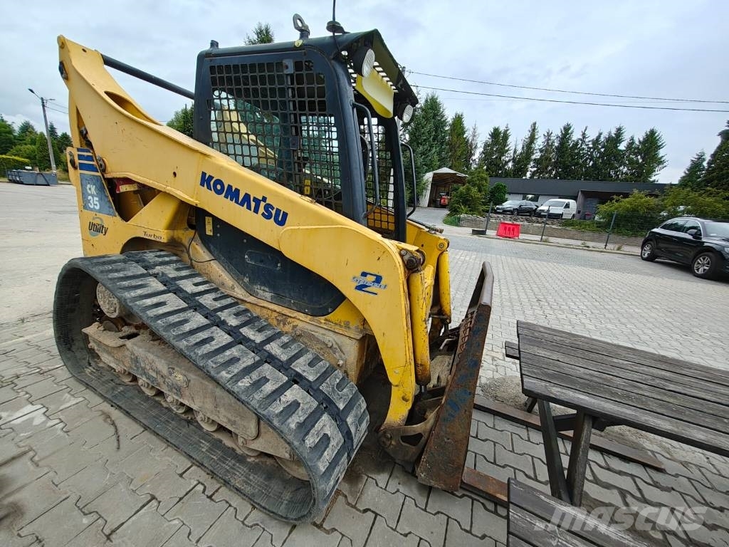 Komatsu CK 35 滑移装载机