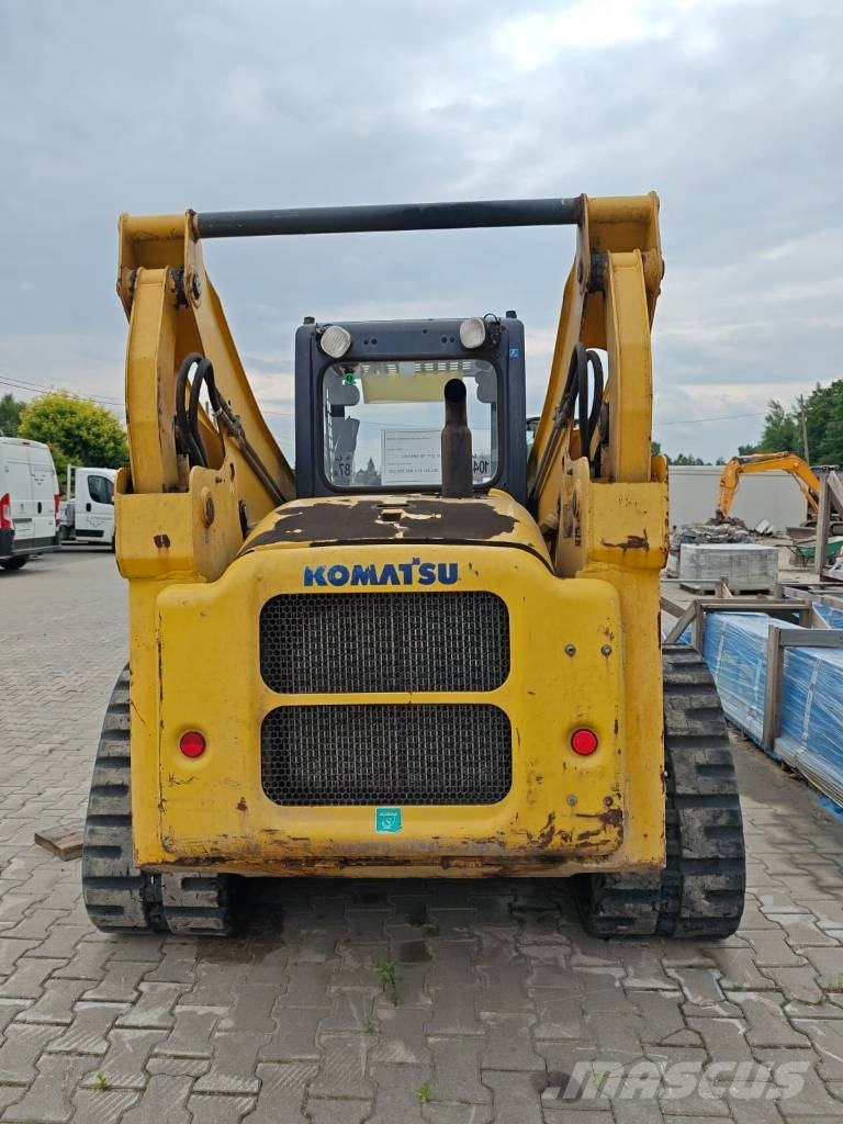 Komatsu CK 35 滑移装载机