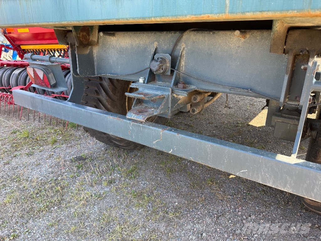 Palmse Trailer D 1520 dumper Remolque para grano