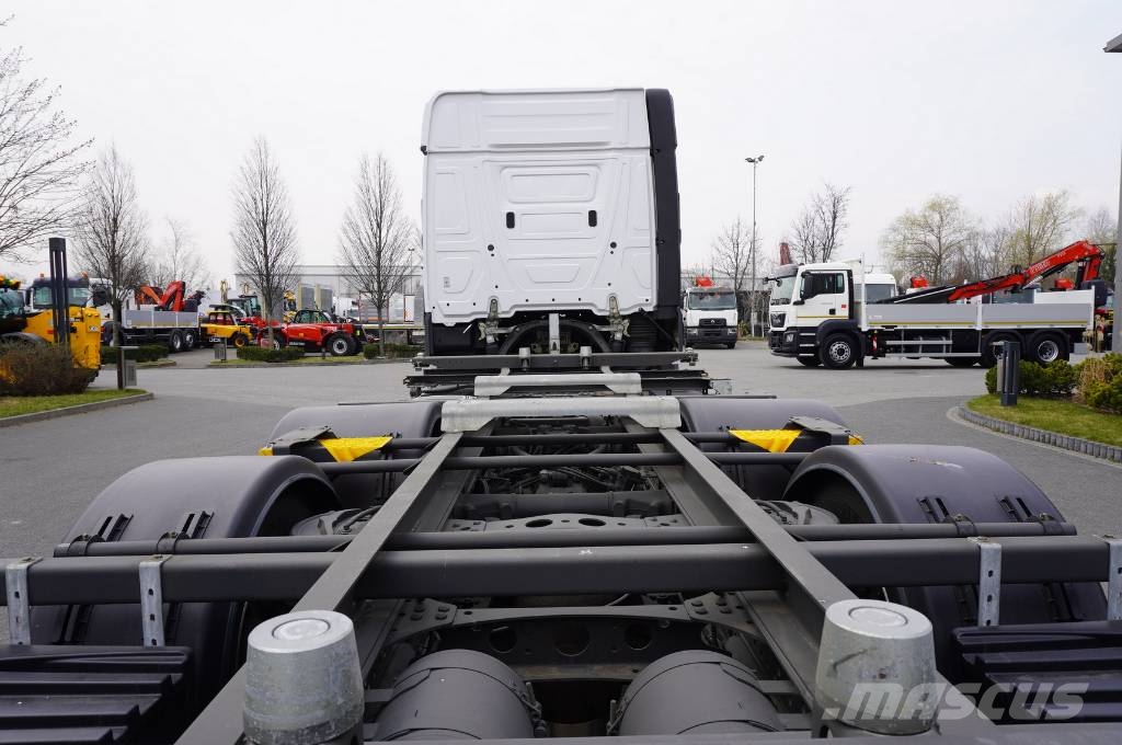 Mercedes-Benz Actros 2540 6x2 / 40 tho. km! / 5-seater cab!/ BDF Containerwagen