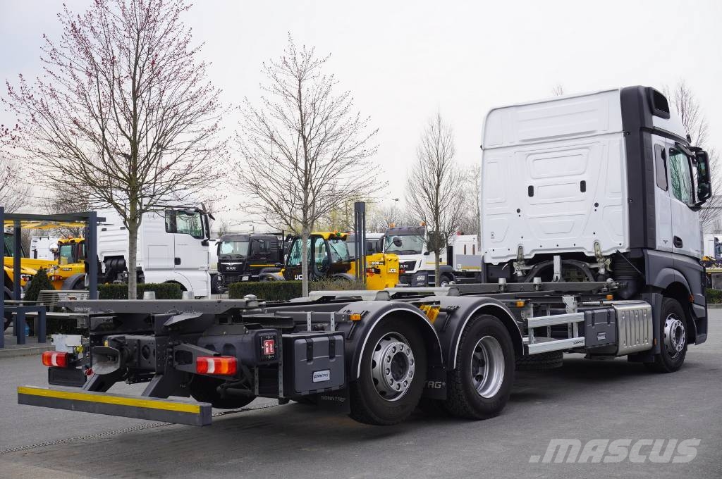 Mercedes-Benz Actros 2540 6x2 / 40 tho. km! / 5-seater cab!/ BDF Containerwagen