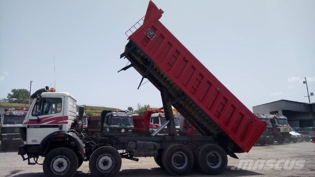 Mercedes-Benz 3535 Самоскиди