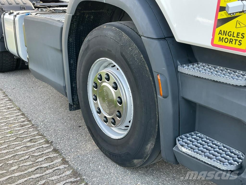 Scania R 730 A6X4NZ 中古トラクターヘッド | トレーラーヘッド