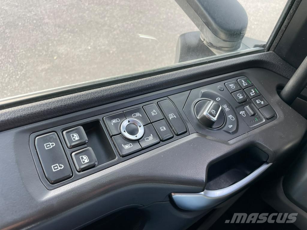 Scania R 730 A6X4NZ وحدات الجر
