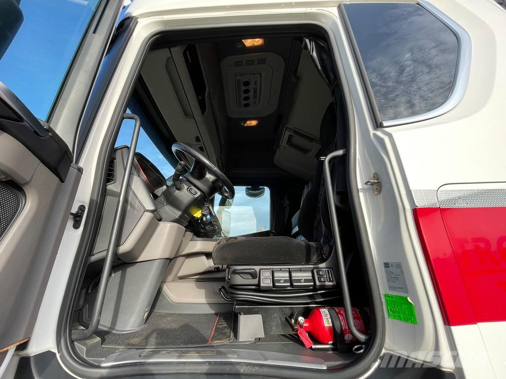 Scania R 730 A6X4NZ 中古トラクターヘッド | トレーラーヘッド