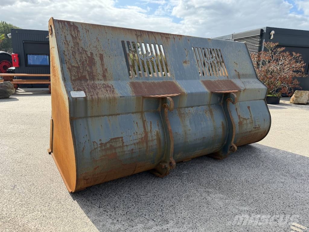 Volume bak / Volume bucket 300cm Volvo / Lundberg connection Skopor