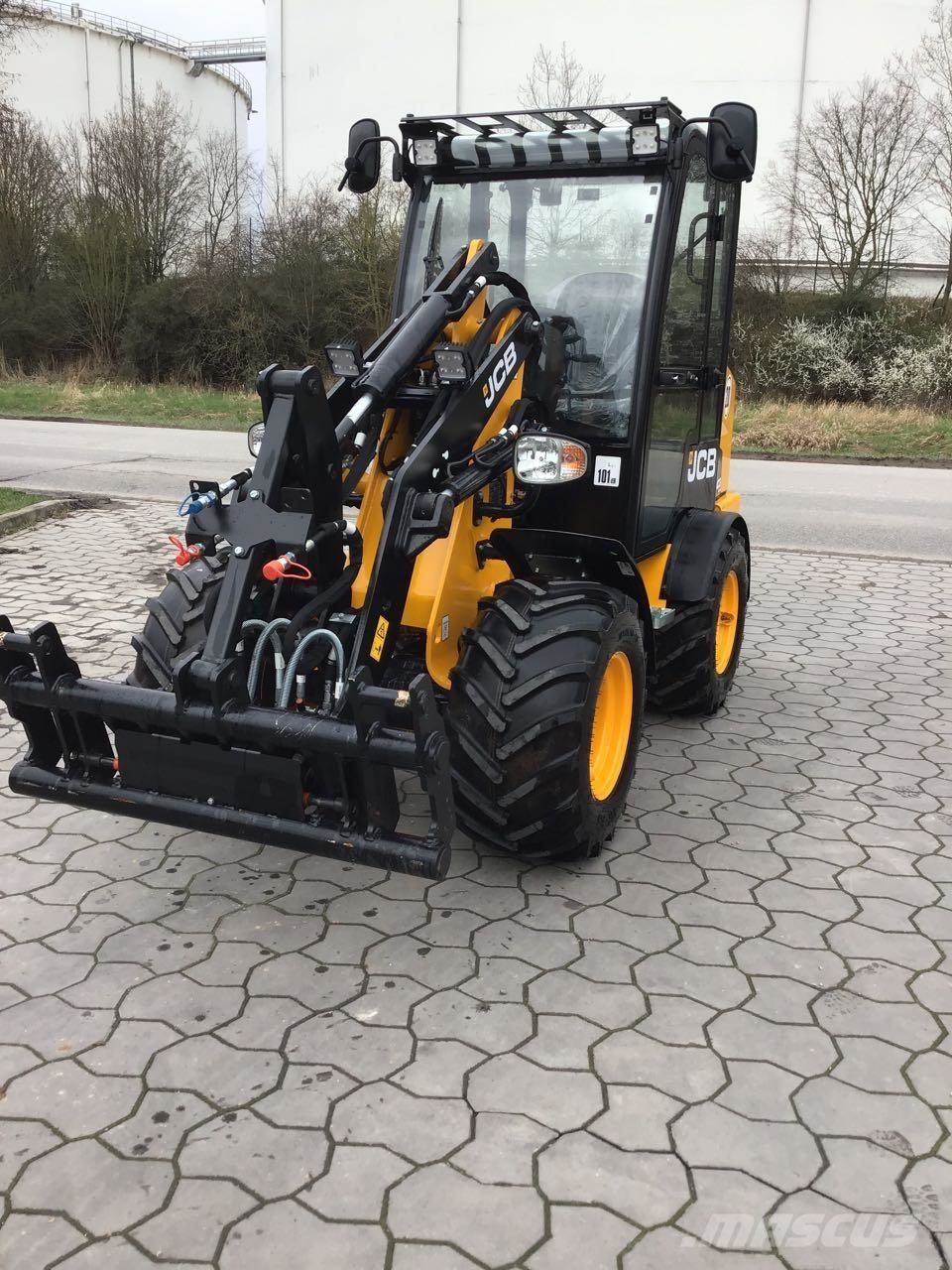 JCB 403 Agri Plus Väikelaadurid