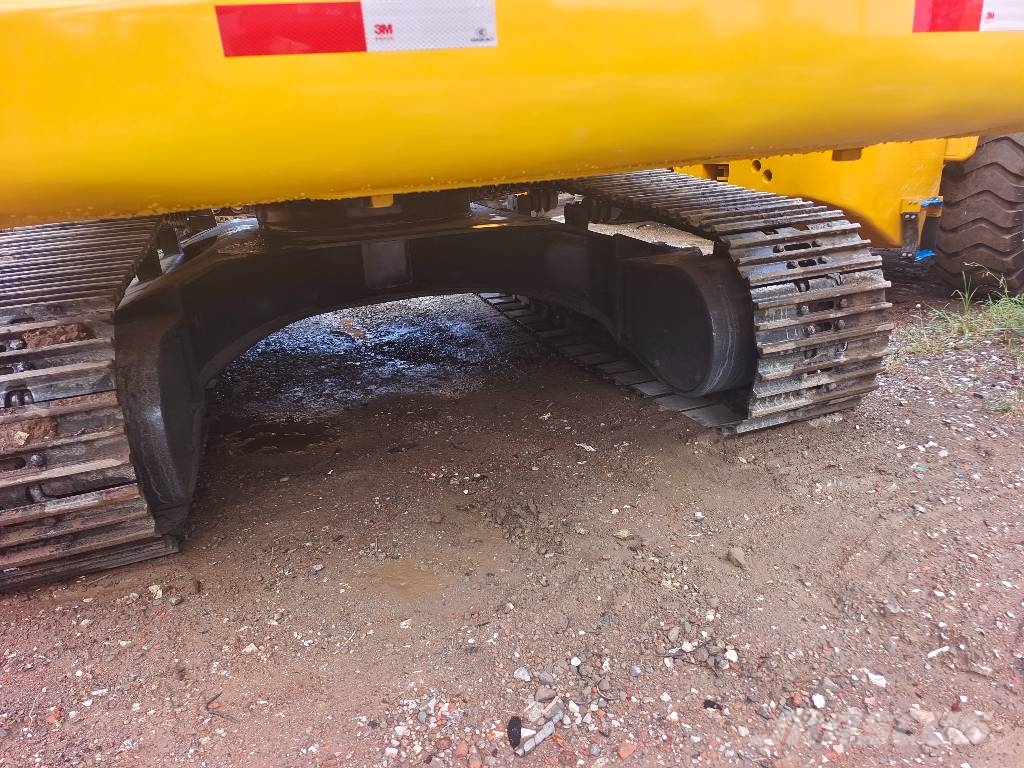 Komatsu PC300-7 - 28th Anniversary Promotion Price Radlader