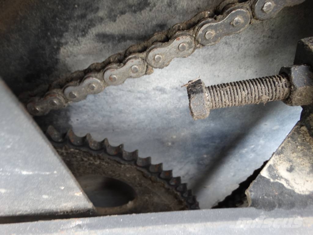 Komatsu SK 820-8E0 Hjullastare