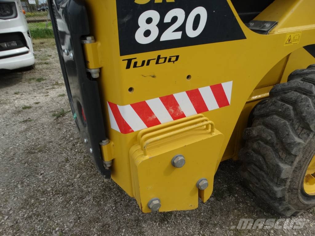 Komatsu SK 820-8E0 Hjullastare