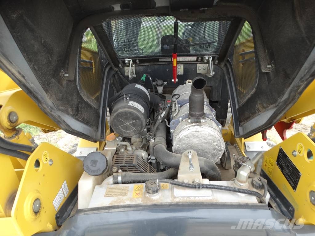 Komatsu SK 820-8E0 Hjullastare