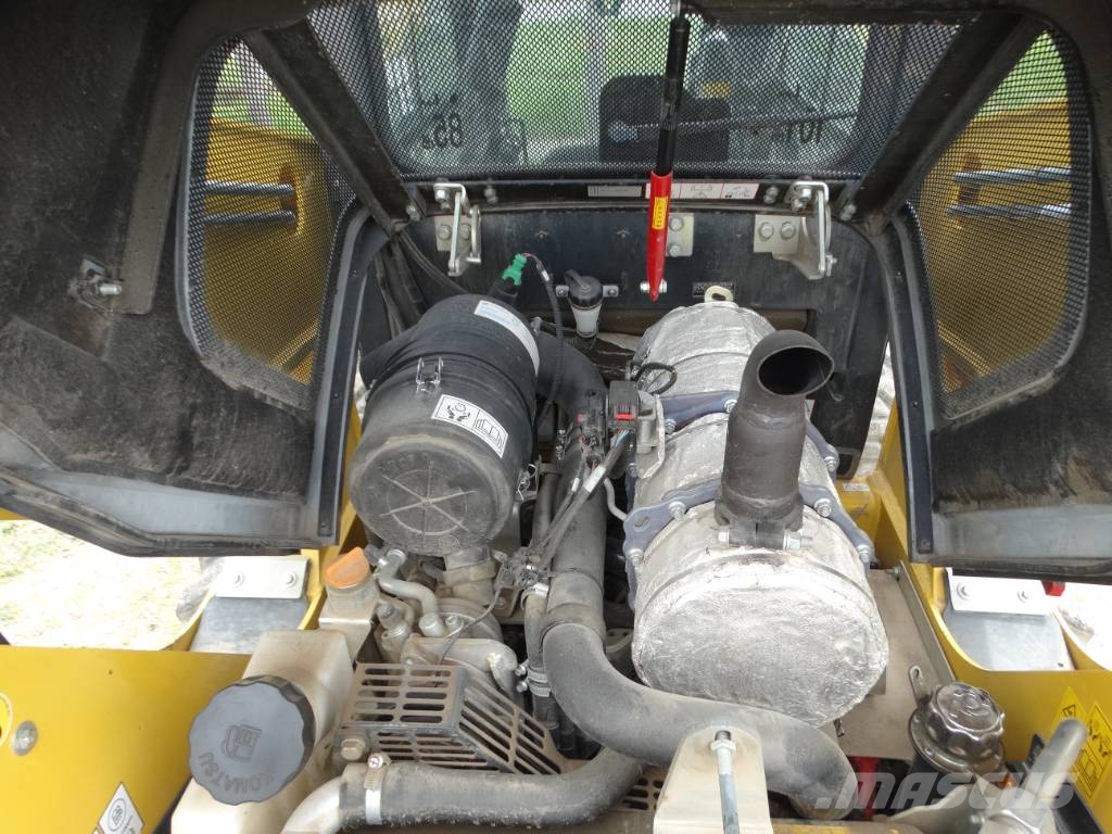 Komatsu SK 820-8E0 Hjullastare