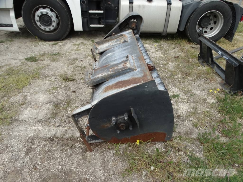 Komatsu SK 820-8E0 Hjullastare