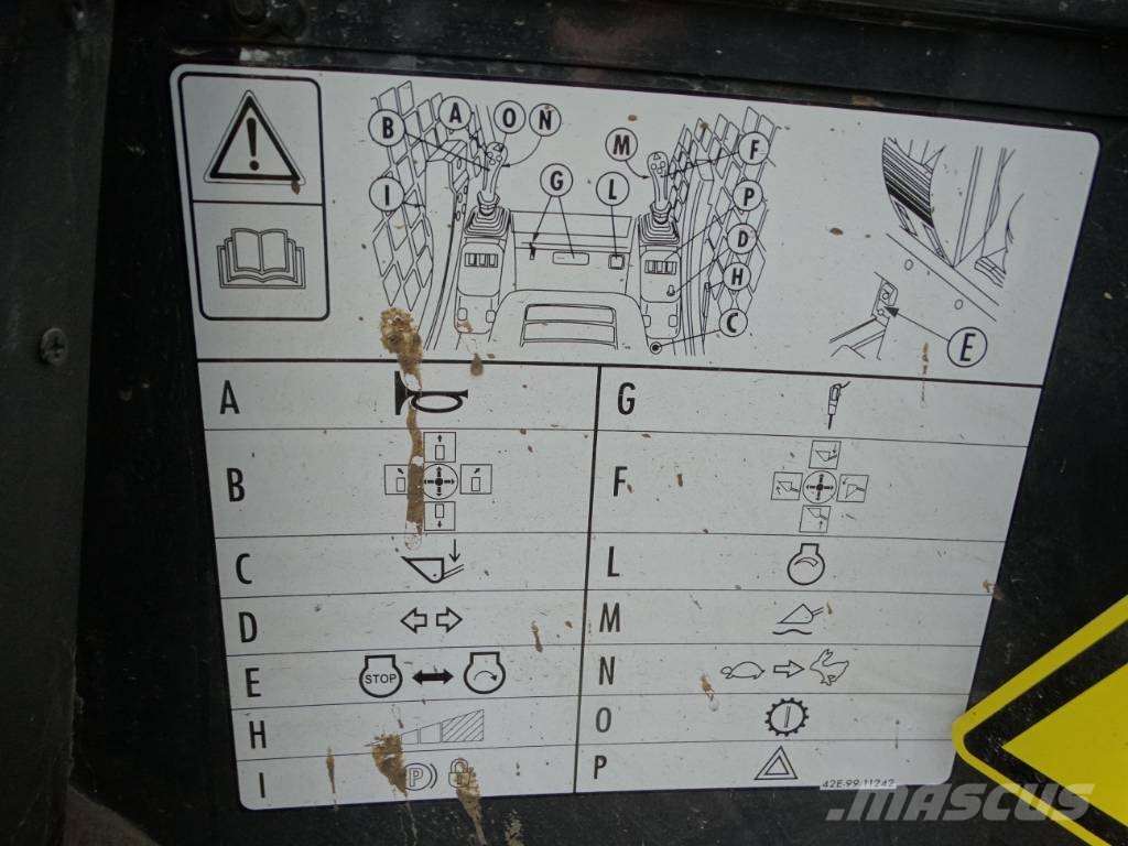 Komatsu SK 820-8E0 Hjullastare