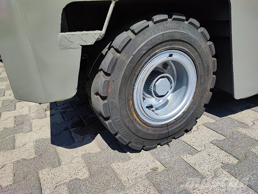 Baumann HX 40/12/45 Γερανοί πλευρικής φόρτωσης εμπορευματοκιβωτίων
