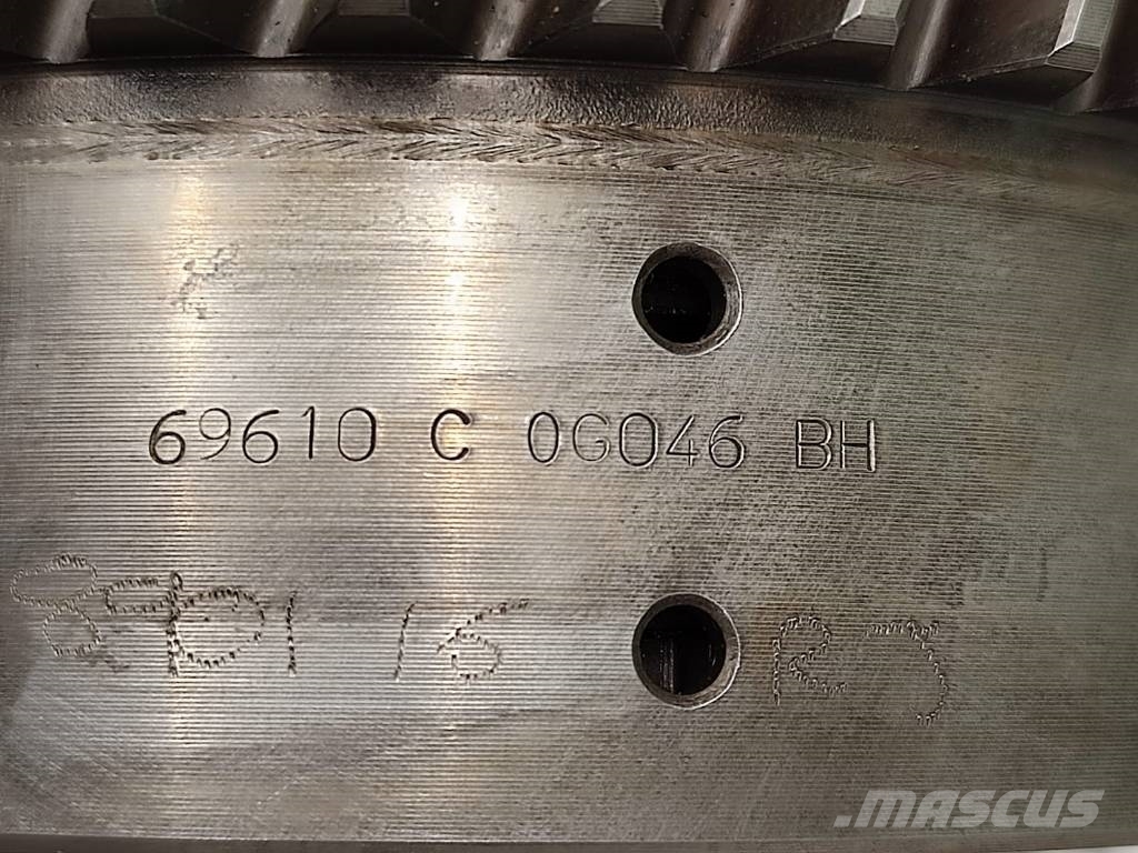 John Deere JOHN DEERE 3200 gearbox basket 8E5707 Getriebe