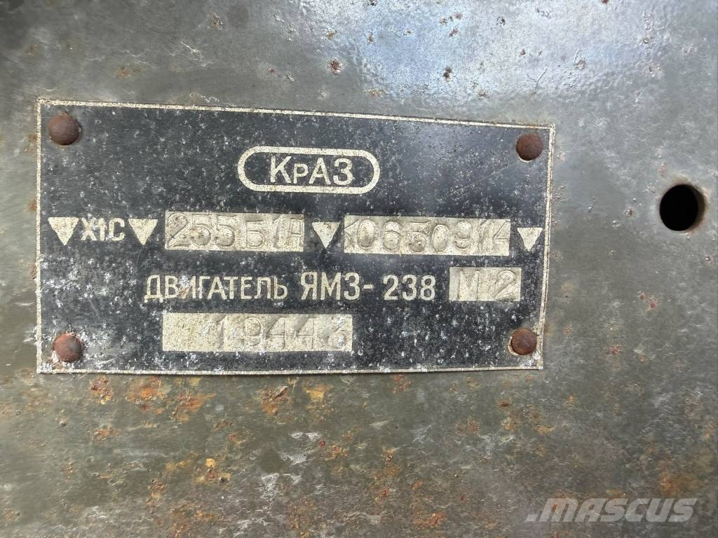 Kraz 255 B Tovornjaki za prevoz avtomobilov z vitlom