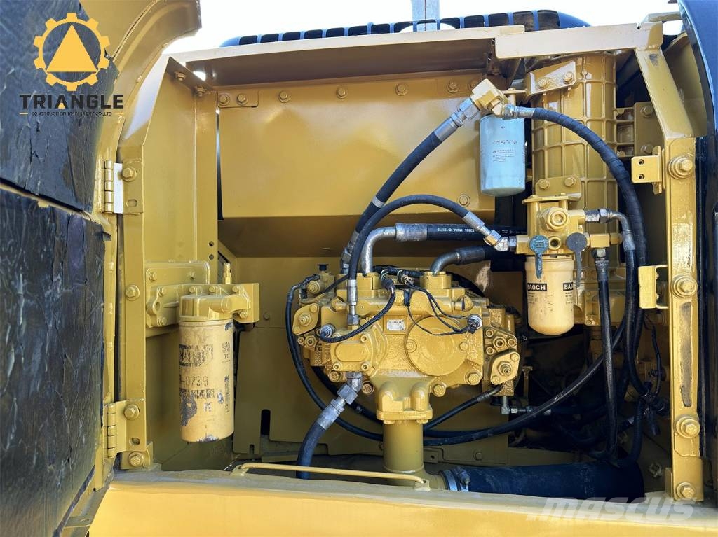 CAT 320 D L 대형 굴삭기 29톤 이상