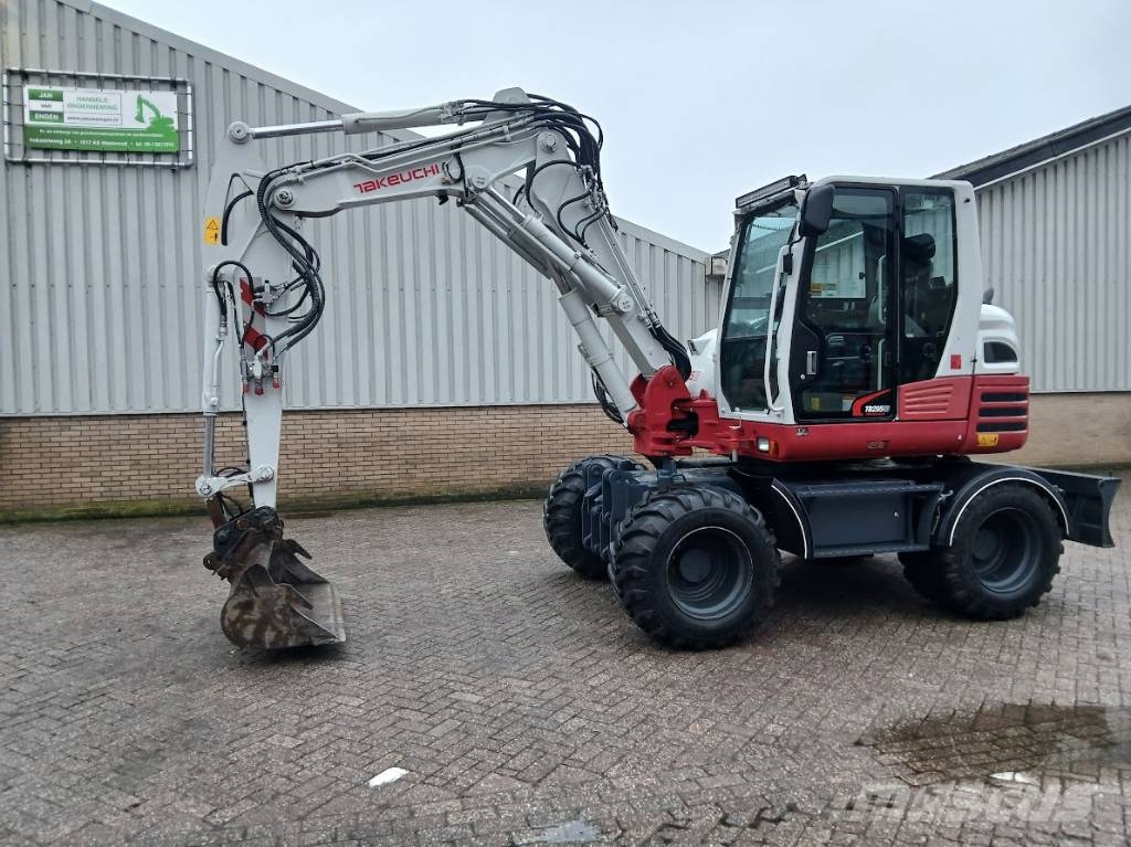 Takeuchi TB 295 W 휠 굴삭기