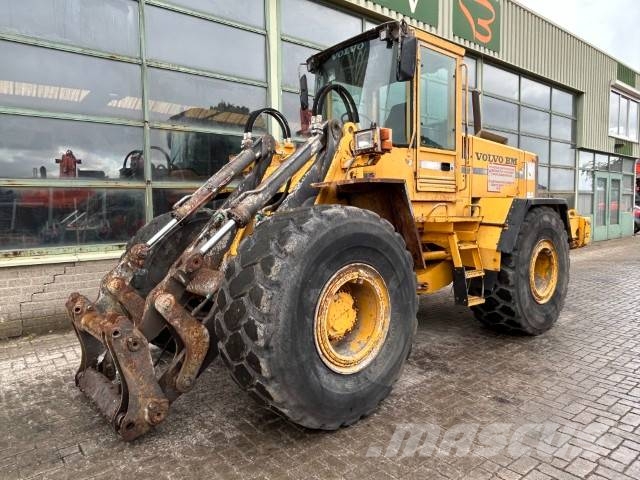 Volvo L 120 لوادر بعجل